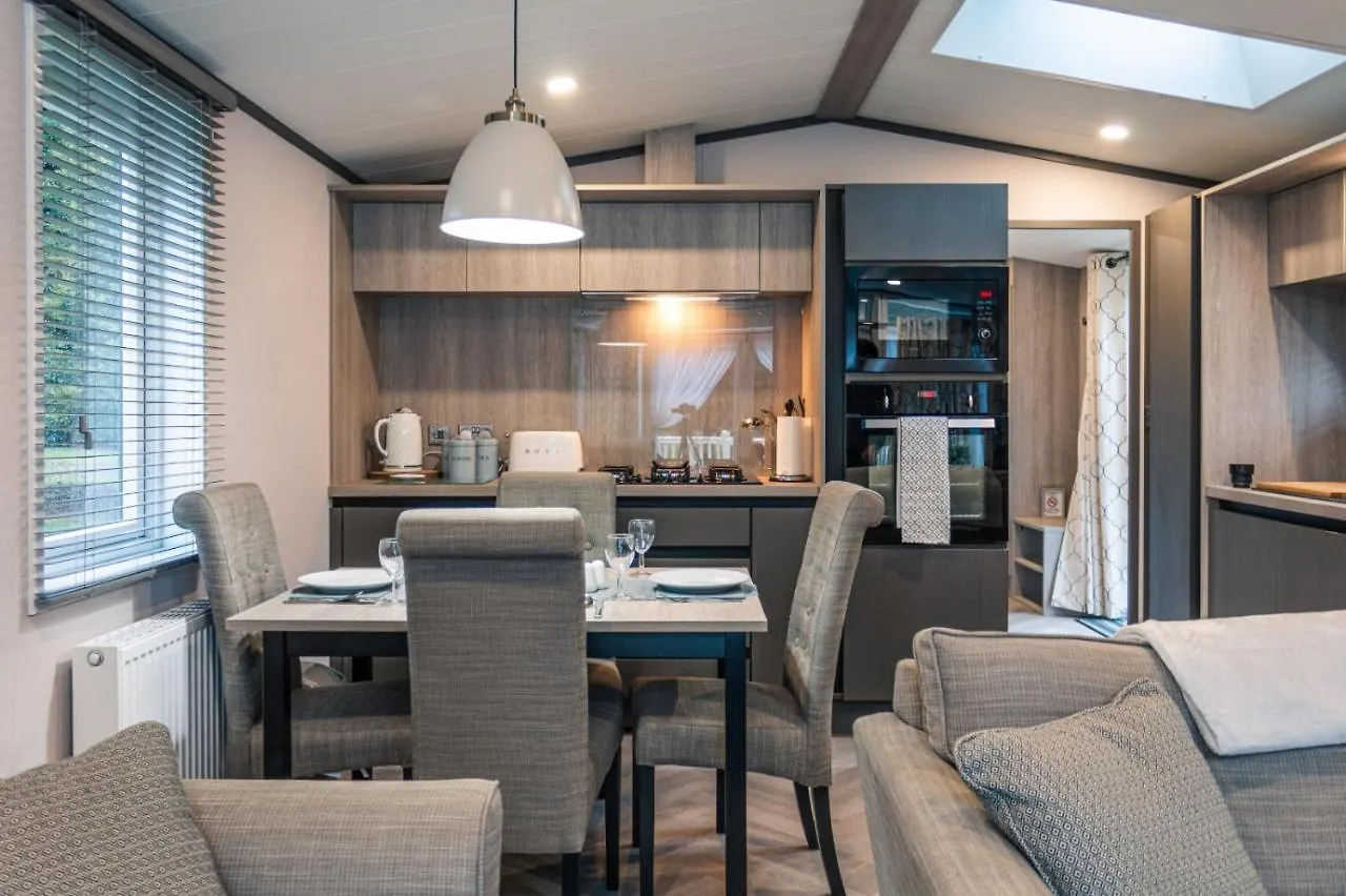 Jjs Lodge Lakewood York