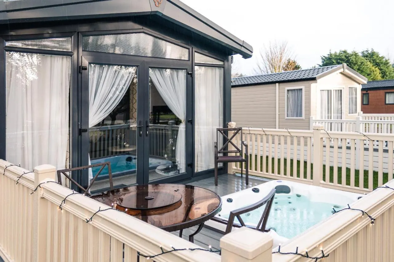 Jjs Lodge Lakewood York